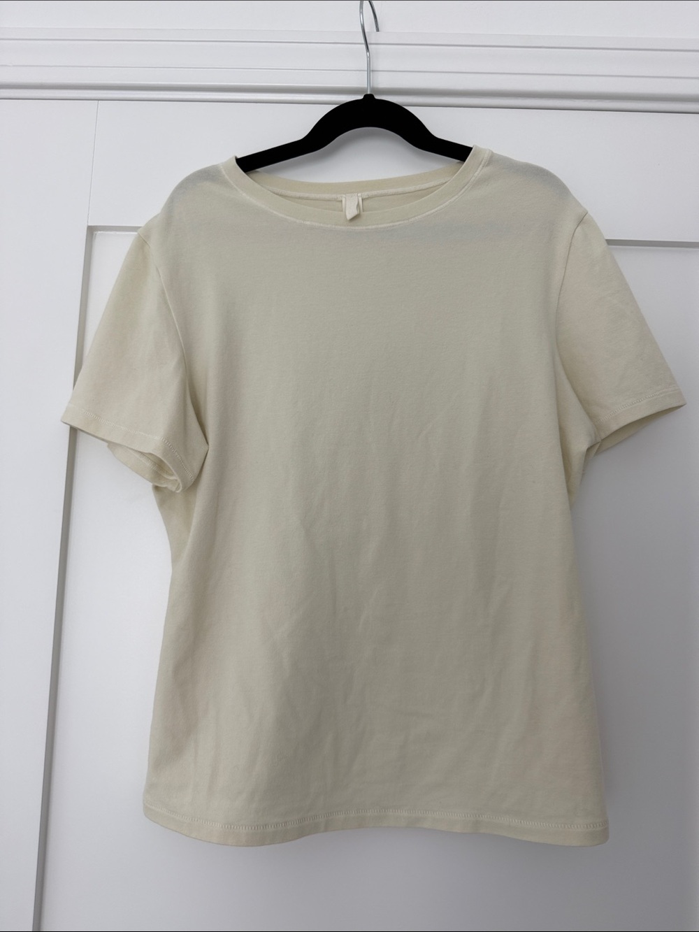 Skims Short Sleeve Crew Neck Tee in Off-White